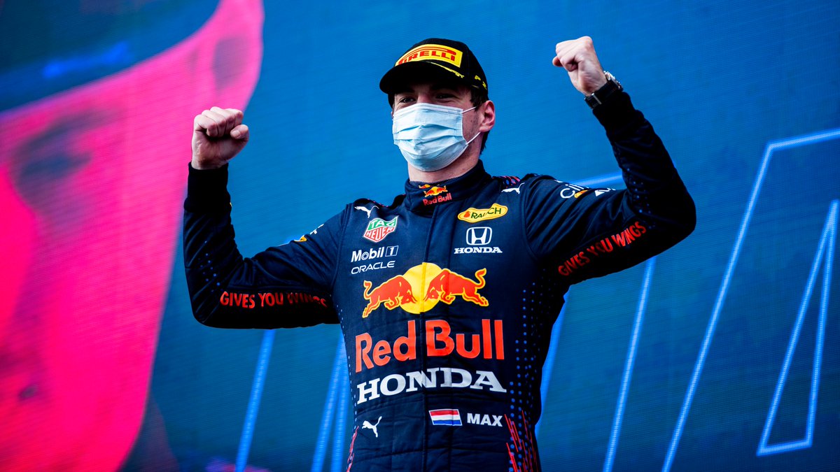 redbullracing's tweet image. 🖐 years ago today 🇮🇹

#F1 || #RedBullRacing || @Max33Verstappen