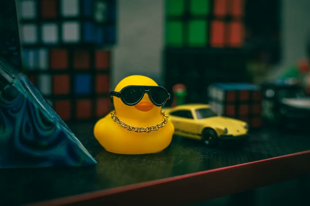 youtapituk's tweet image. Can’t stop the dad jokes? You might as well fuel them. We’ve rounded up the top 10 dad joke gifts to give to dad on his birthday or Father's Day.

Check out the full 2026 gift guide here: youtapit.co.uk/blogs/top-10-d…

#DadJokes #GiftIdeas #FathersDay #DadLife #Puns