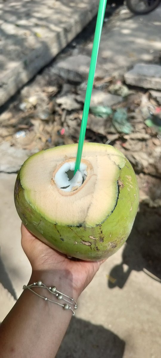 ಬೆಕ್ಕು tweet media