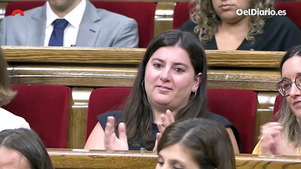 Gràcies Esquerra per ser sonar l'himne d'espanya al Palau de Pedralbes. 

No t'oblidarem mai, sí vigilant 🤬🤬😡😡😡