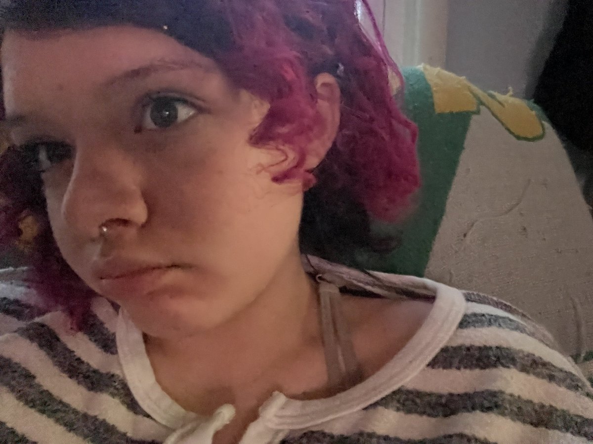 Blehh is jolly!🍓 🐔🧨 tweet media