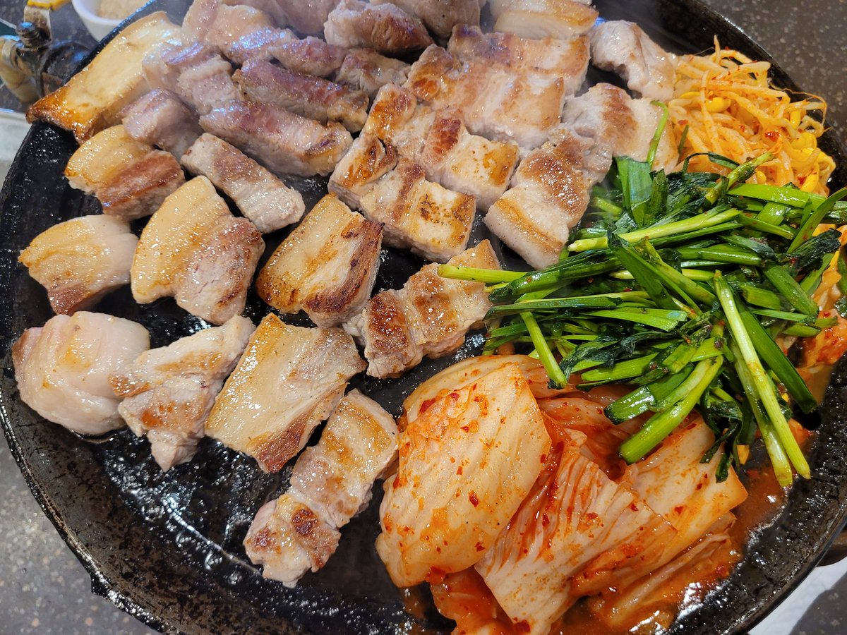 페라르/フェラーレ tweet media