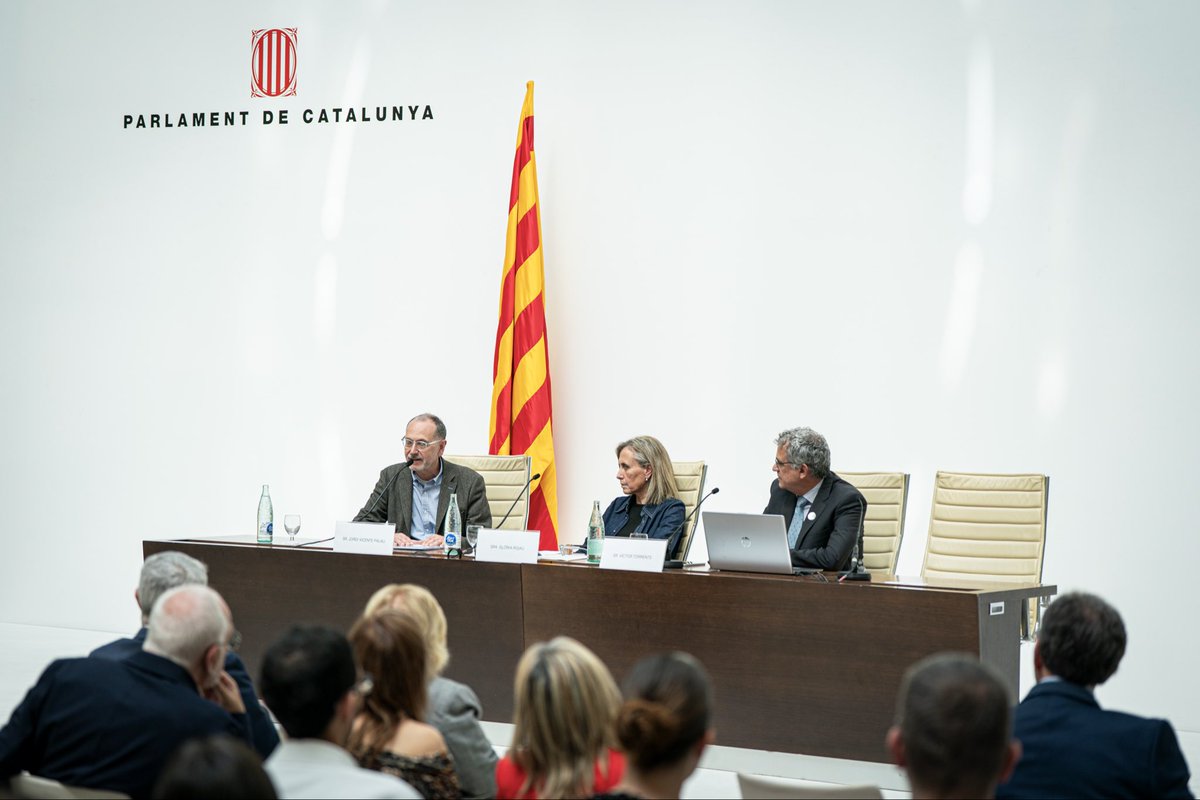 AuditorsCENSORS's tweet photo. @FauraCasasAudit @PereRuizEspinos @Ivalua_Cat @mborrellporta 🤝 La central de compres de l’ACM, un instrument clau per reforçar la relació entre entitats locals i auditors.

Amb Gloria Rigau i Víctor Torrents, coordinat per Jordi Vicente.

Eines per millorar l’eficiència i el control en la gestió pública.

#Auditoria #SectorPúblic https://t.co/r3OIwslhRN