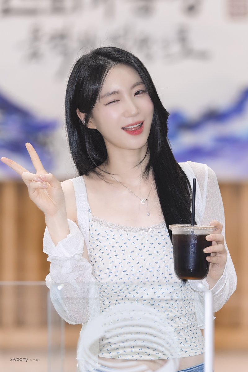 260417 쌤과 함께

청순가련🤍

#오마이걸 #유빈 #배유빈 
#OHMYGIRL #YUBIN