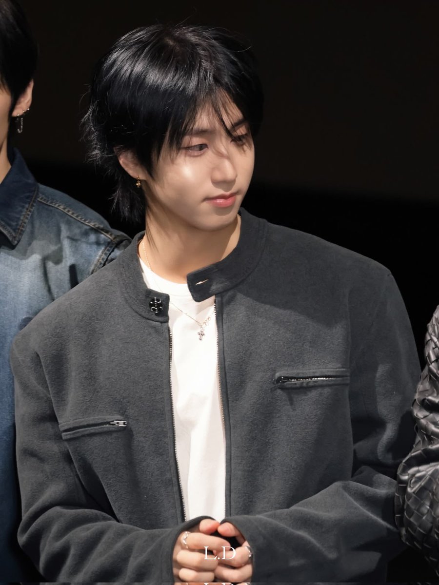 i take babying the SHIT out of han jisung VERY seriously that’s my princess right there 🎀💖✨
