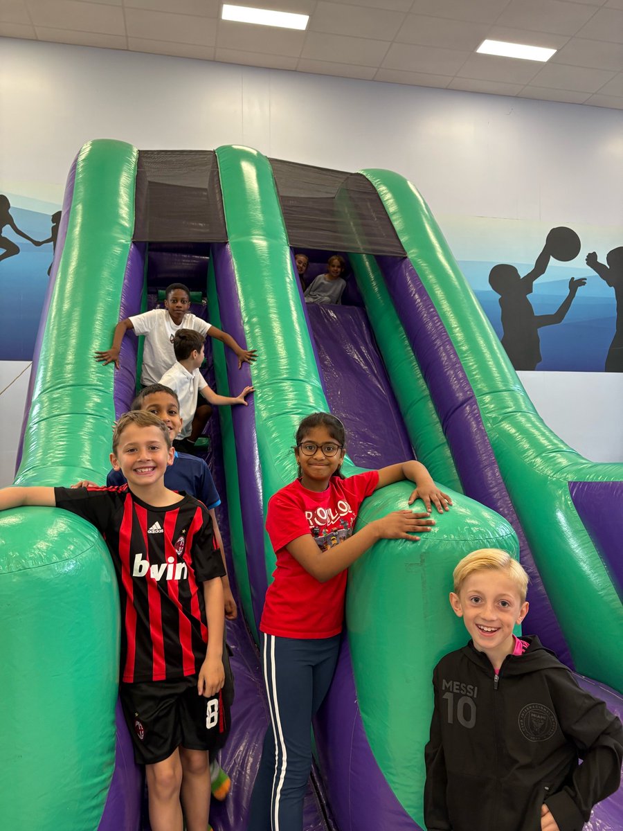Leechapelsch's tweet image. Year 4 are having a blast on the inflatables 🤩

#weareleechapel #inflatables