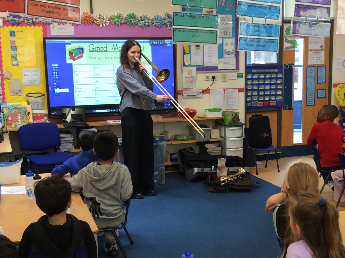 ststephenscps's tweet image. Miss Eden taught us all about brass instruments. #Year2 #Music