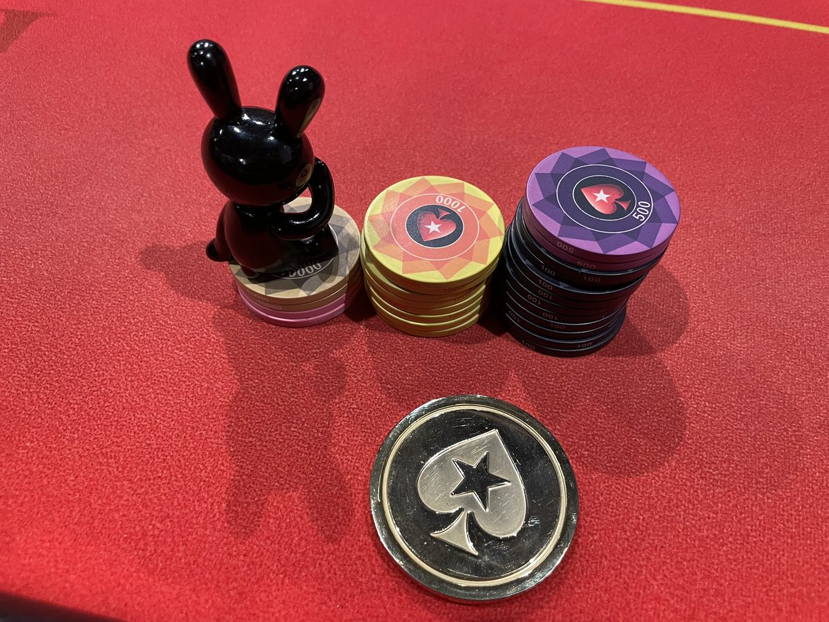 にーな tweet media