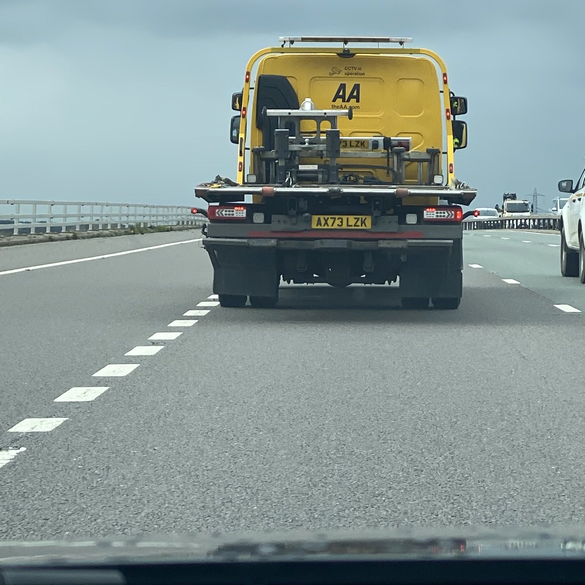 LoopyJohno's tweet photo. @TheAA_UK this delightful driver just decided to Chuck all his rubbish out of the window while joining the m56, you should make him go back and pick it up 🤬 https://t.co/GupQkUUwNz