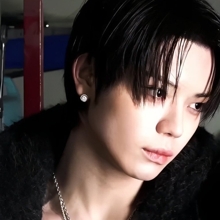 뉼른 아카이브 tweet media