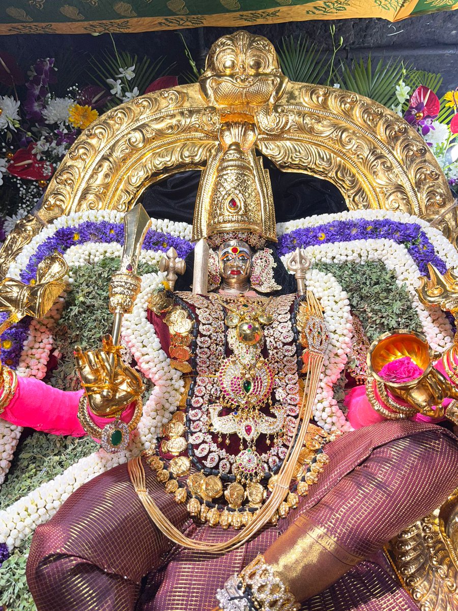 #விழுப்புரம் மாவட்டம் #மேல்மலையனூர் அருள்மிகு அங்காளம்மன் திருக்கோயிலில் இன்று சித்திரை அமாவாசையையொட்டி ஆதிசக்தி அங்காளம்மன் அலங்காரத்தில் அருள் பாலிக்கிறார்🙏