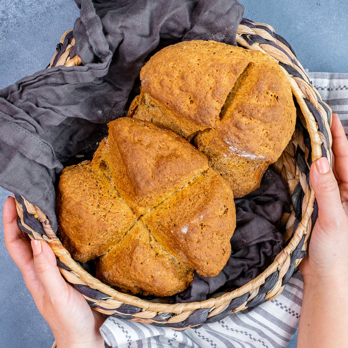 easypeasyfoodie's tweet image. Quick, simple and delicious, this easy recipe for Traditional Irish Soda Bread takes just 40 minutes from start to finish, with only 10 minutes prep time, and no kneading or proving required!

RECIPE &amp;gt;&amp;gt;&amp;gt; bit.ly/3YdzLYz

#sodabread #bread #buttermilk #easypeasyfoodie