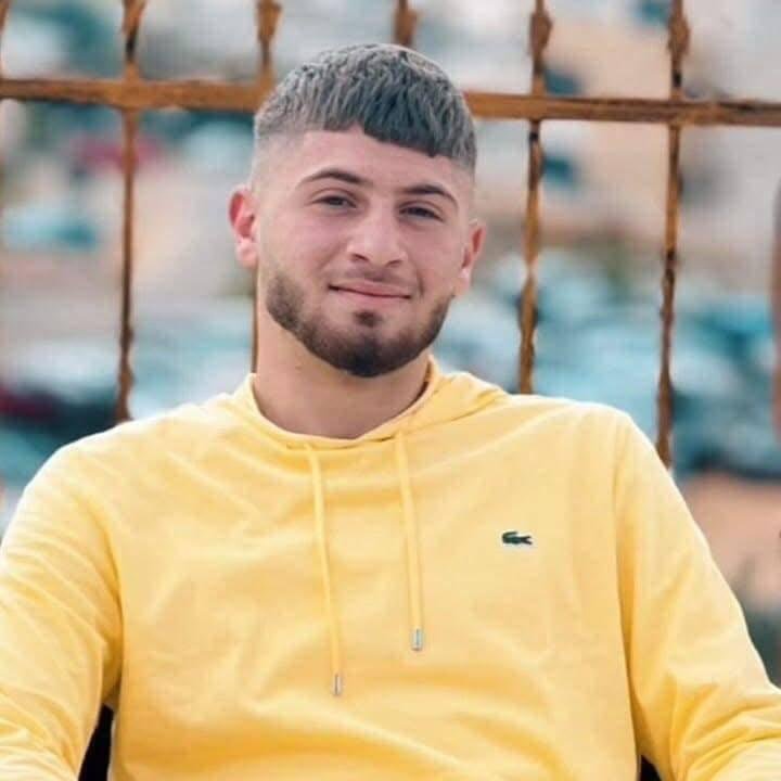 أول أسير قاصر يُقتل في سجون الاحتلال..

هل تعرفون الأسير الشهيد، الفتى وليد خالد أحمد؟

تاريخ الأسر: 30 سبتمبر 2024
تاريخ الوفاة: 22 مارس 2025
الذريعة: -

ماذا عانى في سجون الاحتلال؟
تجويع شديد، تعطيش، إهمال طبي، التهابات متعددة، ضرب مبرح

النتيجة..
فقد الوعي داخل السجن ثم أُعلن