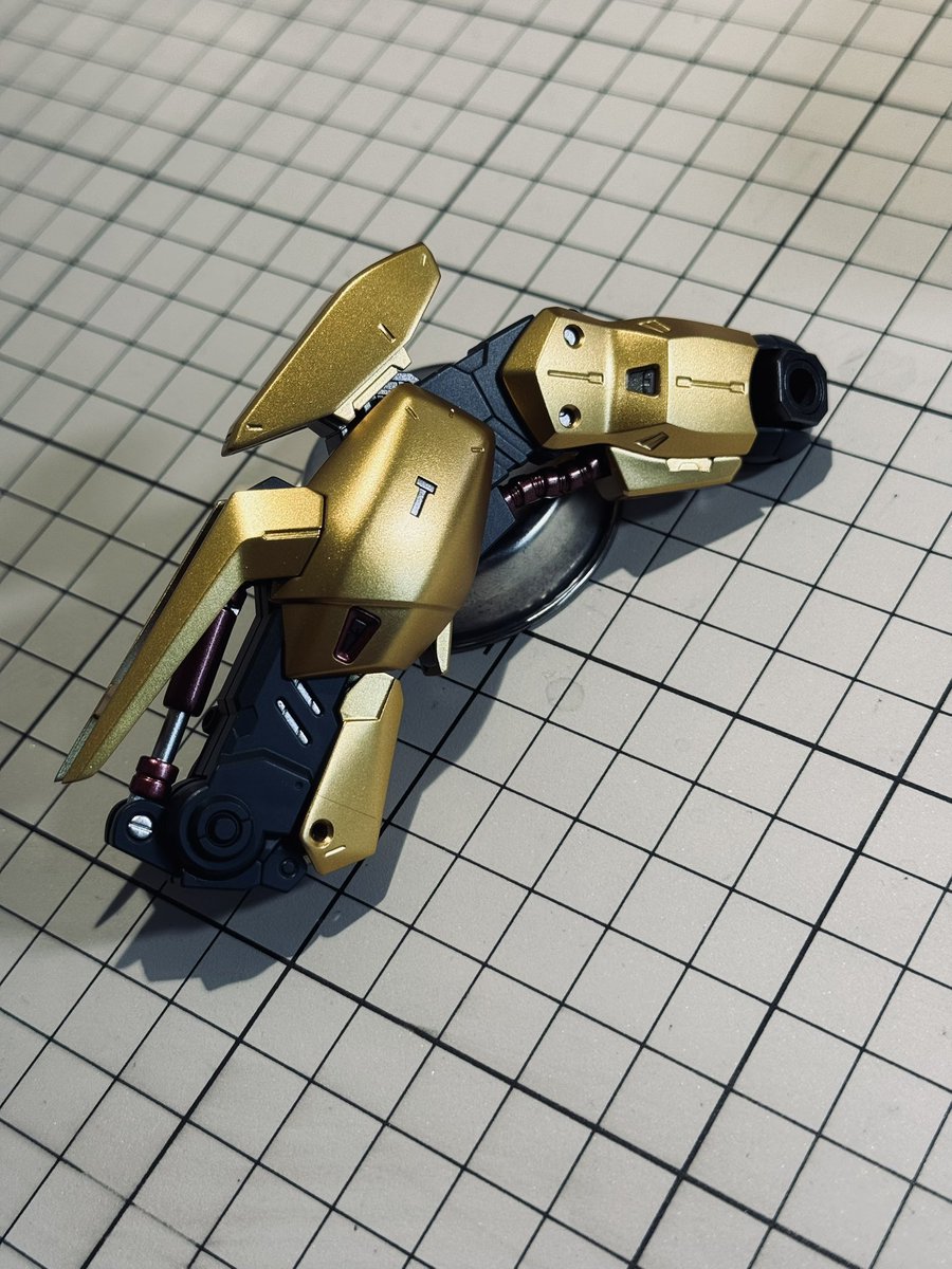 chagamaru_w's tweet image. 〇製作進捗(百式)
塗装工程
今日で脚部は片足完成！
まだ反対は塗ってないけど同じよーなイメージで行きますദ്ദി ˃ ᵕ ˂ )赤の色味を抑えたのが、大人の百式！ww

#ガンプラ
#gunpla
#Zガンダム