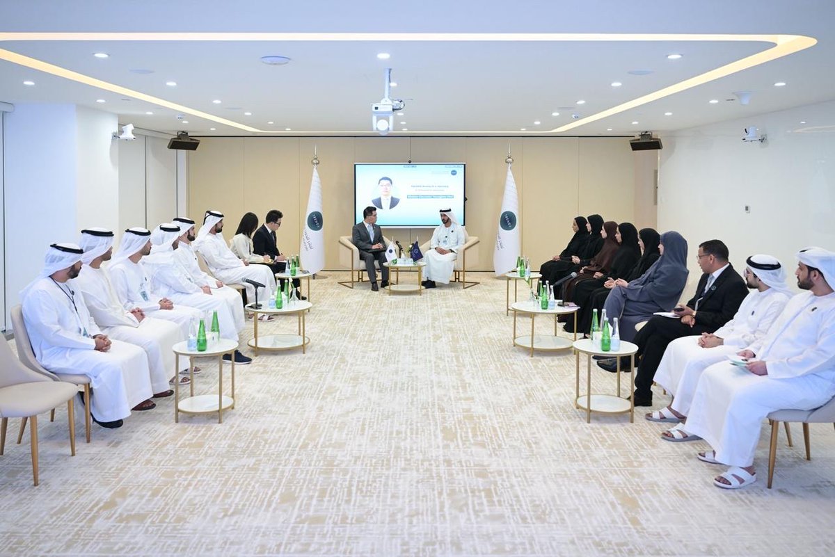 MohamedAlali72's tweet image. During a discussion session hosted by #TRENDS Research &amp;amp; Advisory, H.E. Young-joon Choi, Minister Counselor at the Embassy of the Republic of #Korea to the UAE, focused on research cooperation and its role in anticipating and interpreting developments, as well as contributing to