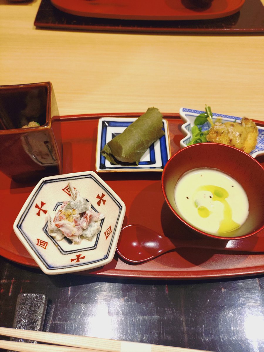 ari_tales's tweet photo. ずっと伊勢海老と松阪牛食べてた…幸せの街伊勢 https://t.co/GvQl4usP06