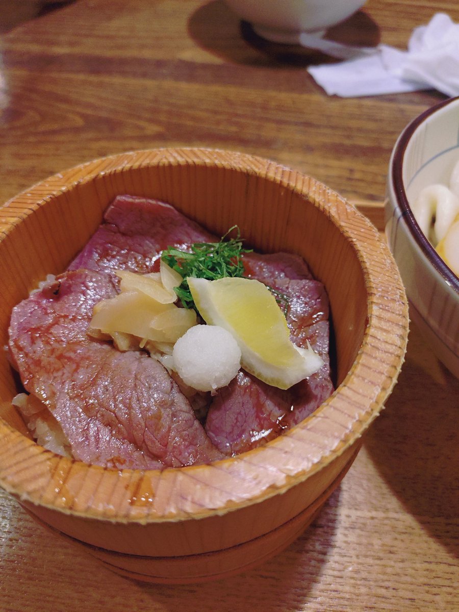 ari_tales's tweet photo. ずっと伊勢海老と松阪牛食べてた…幸せの街伊勢 https://t.co/GvQl4usP06