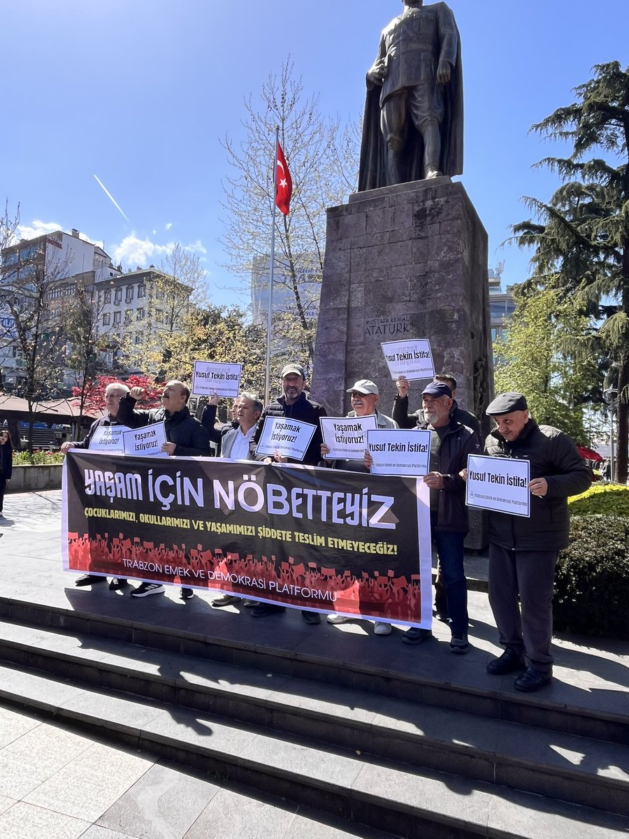 TrabzonEgitimSn's tweet photo. Yaşam için nöbetteyiz https://t.co/eeVuoznLGg