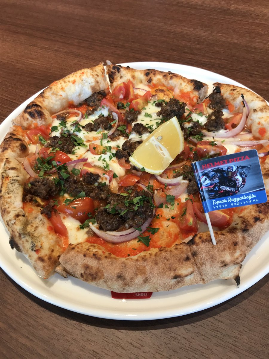 kakeruokunuki31's tweet image. 本日オープンしたSHOEI HELMET PARKに行ってきました！
⁡実際に製造工程の動画を見て、改めて自分が使っているヘルメットの性能と信頼性の高さを実感しました。
⁡ピザもめちゃくちゃ美味しかったです😋⁡
⁡⁡バイクに乗る方なら、ぜひ1度体感してみてください！！⁡
#SHOEI #SHOEIHELMETPARK⁡