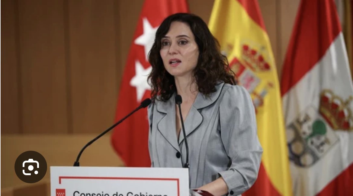 Va en serio pregunto:

Por favor alguien sabe como la señora Ayuso se puede comprar con un sueldo 3 pisos, 2 de ellos de más de 1 millón de euros?

Es por saber hacerlo. Gracias