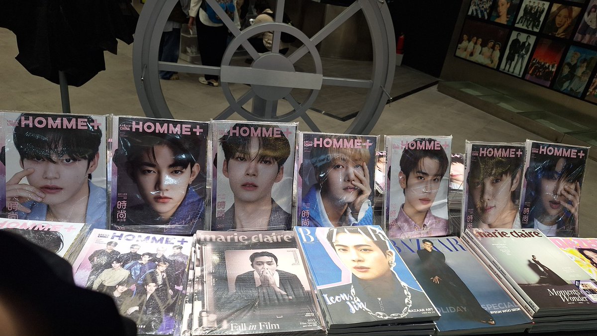 goyangiimiaw's tweet photo. Ada yang mau megazine ZB1, seokjin, minji, byeonwooseok, park seojoon ga? 70k aja guys yg mau dm yaa
#wts #megazine #zb1 #zerobaseone #zerose #kimseokjin #byeonwooseok #parkseojoon #wts #readyina #kpop #minji #newjeans #njz https://t.co/HsYxCPOnSv