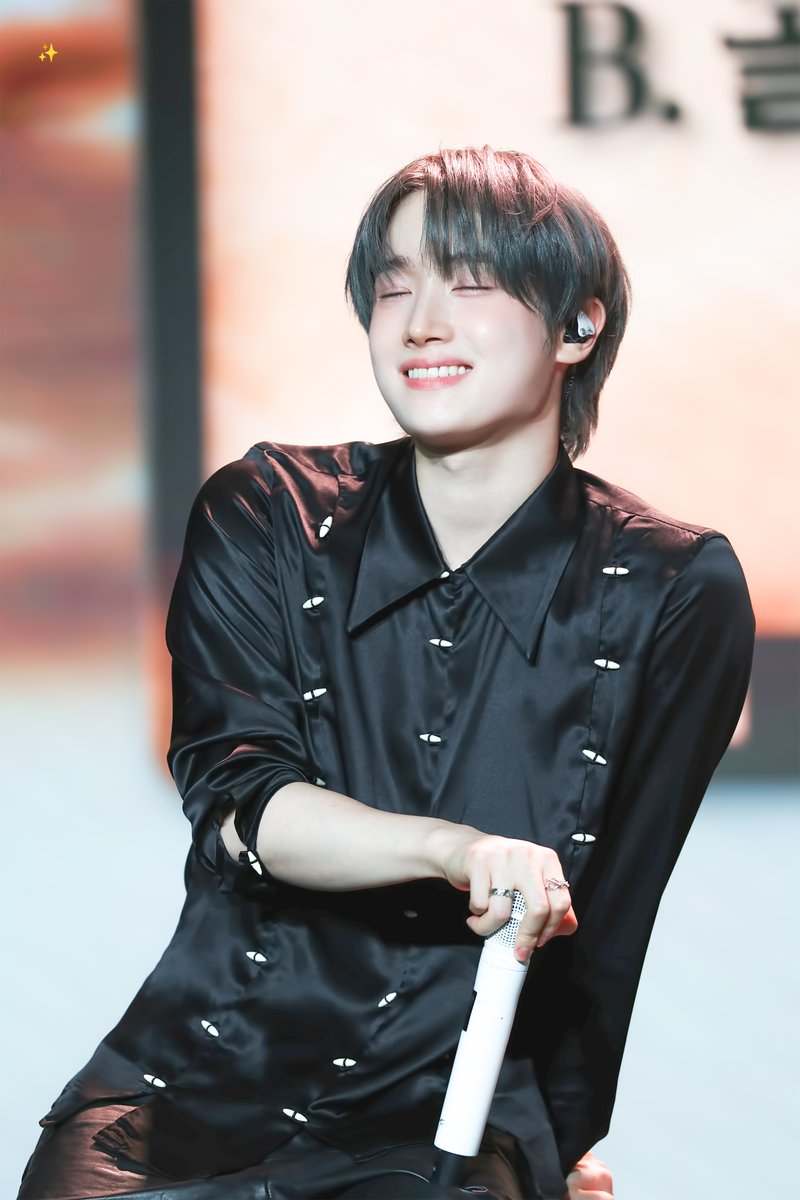 LightforHB's tweet photo. 251027 <As I am> 쇼케이스
#혁 #HYUK #템페스트 #TEMPEST
#HAPPY_HYUK_DAY

누르면 사르르 복숭아 나옴🩷 https://t.co/SMQz7ikRQJ