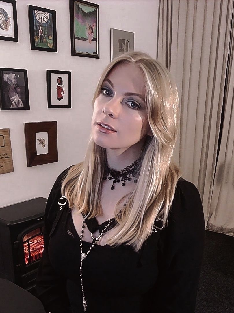 Shiver 🖤 tweet media