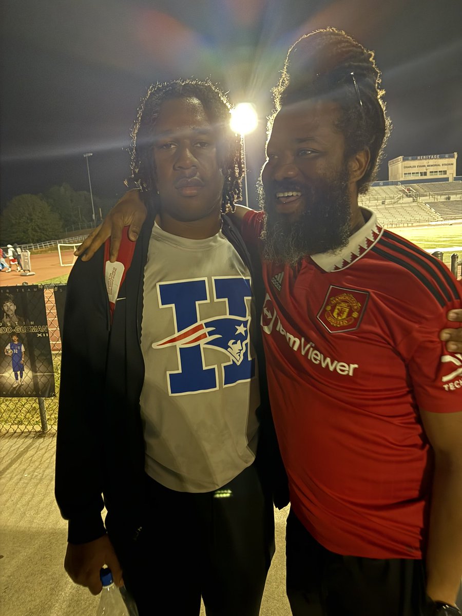toreedavis08's tweet image. Coach Telmo started coaching me at 5 and coached me for five years

always kind, always cared about us as people

He came out to my last high school game tonight!

HAT 🎩 TRICK

That’s what I do. Striker life. 
⚽ ⚽ ⚽
#Respect #FullCircle #StrikerLife #GoalScorer