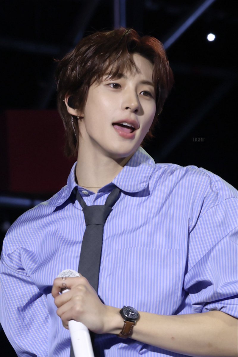 𝐋𝐈𝐆𝐇𝐓 tweet media