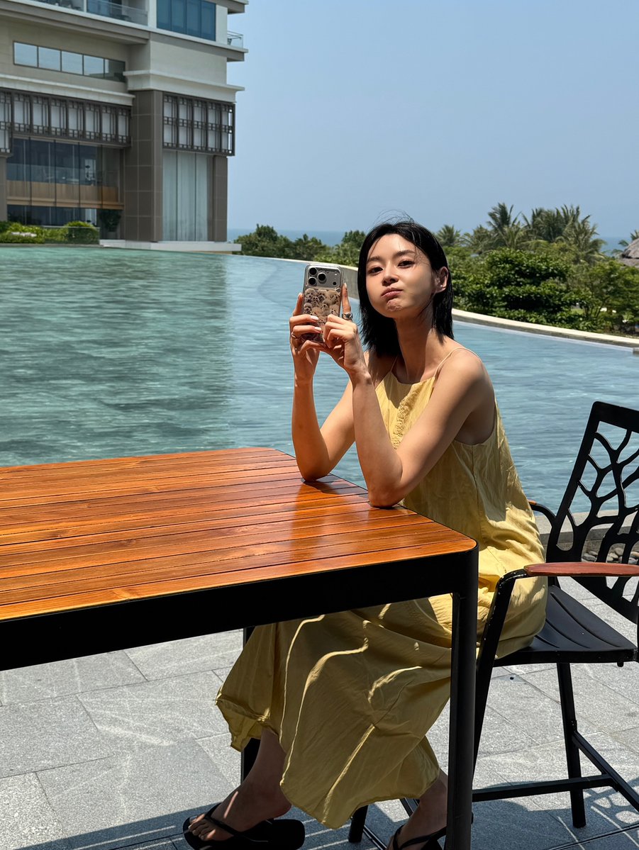 kwon nara loops tweet media