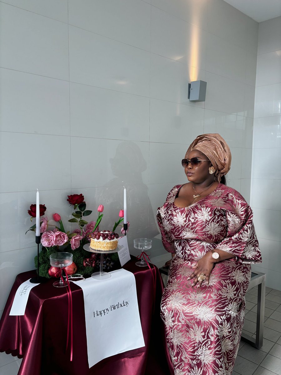 Labutter baby! tweet media