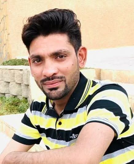 ayesha16g's tweet image. 16-Apr-2026, Sukkur, #Sindh — Another life lost to hatred. Vishal, a #Hindu businessman, was shot dead in a targeted killing.  

How long will #minorities live in fear?  How many more families must be shattered before safety becomes a reality?  #HindusUnderAttack