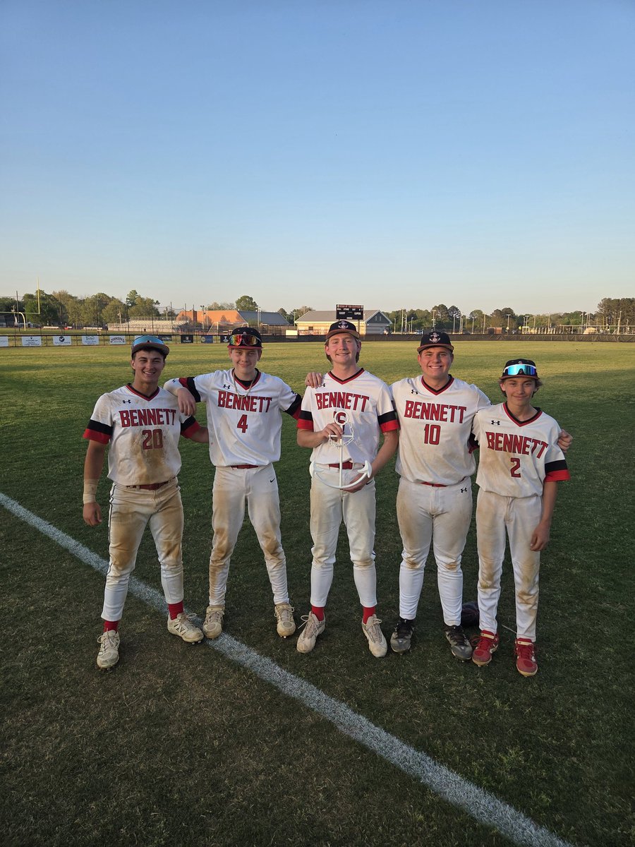 Nate_Israel's tweet photo. THE ANCHORS ⚓️ ⚓️⚓️⚓️⚓️ of today's win vs QA are @BlakeBunting25 @Blake1Riley @trevorstevenboston @owenharee @Chasesaulitis  #BeTheAnchor https://t.co/V5DxKPxtOk