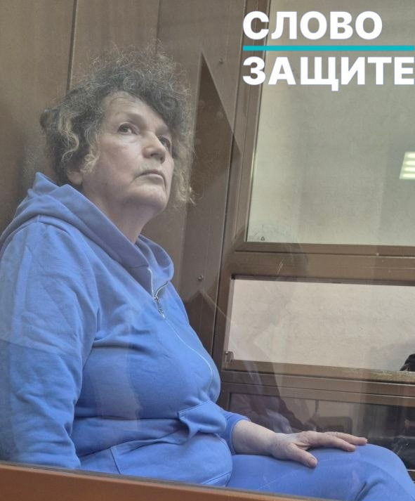 👮Адвокату Марии Бонцлер конвой запрещает общаться в суде со своим защитником, мотивируя это тем, что они якобы обсуждают «план побега»

Адвокат Роман Морозов в своем блоге на «Закон.ru» рассказал о системной проблеме, возникающей во время судебных заседаний по делу адвоката