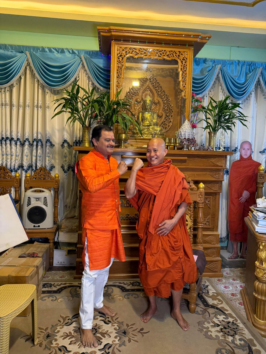 TV इतिहास में पहली बार एक ऐसा इंटरव्यू जिससे कई लोगों के पिछवाड़े में आग लगने वाली है।💪🏾