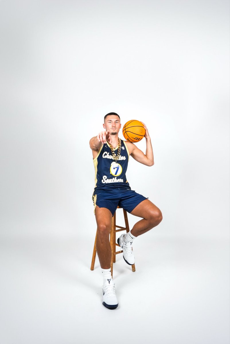 Riley Brooks tweet media