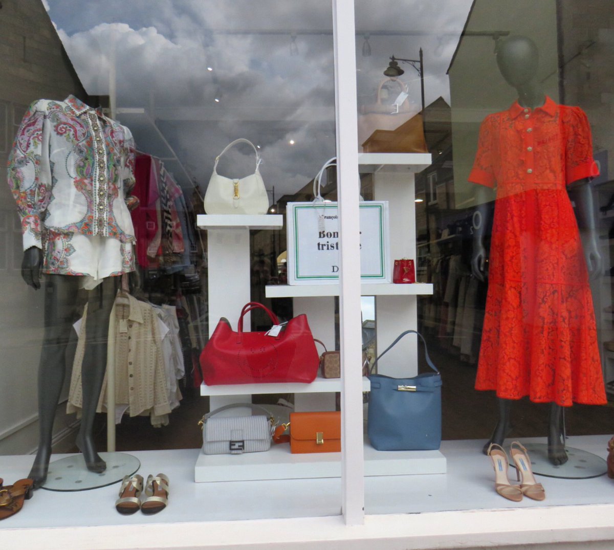 ArchLabelAgency's tweet image. For all those joyous summer occasions - we have got you covered 🍦🌻 On the left gorgeous #zimmerman co-ord patterned linen blouse &amp;amp; shorts £120, size 2 (UK10) 🍦🌻 stunning #meandem lace ruffle maxi dress (new with tags - sold out) £250, UK12 🍊😎