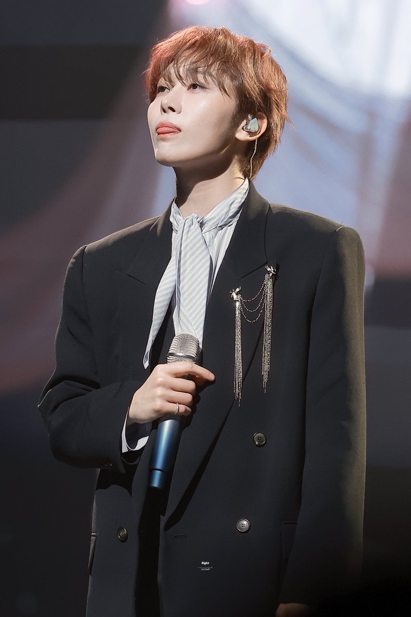 𝑠𝑖𝑔ℎ𝑡 tweet media