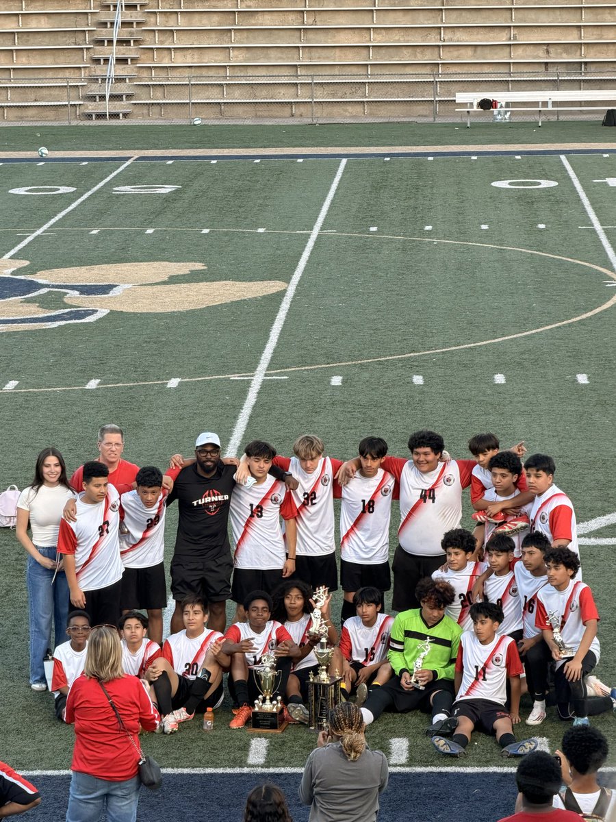 CoachCWalk7's tweet photo. 🏆🫡 https://t.co/muxEtyJo1X