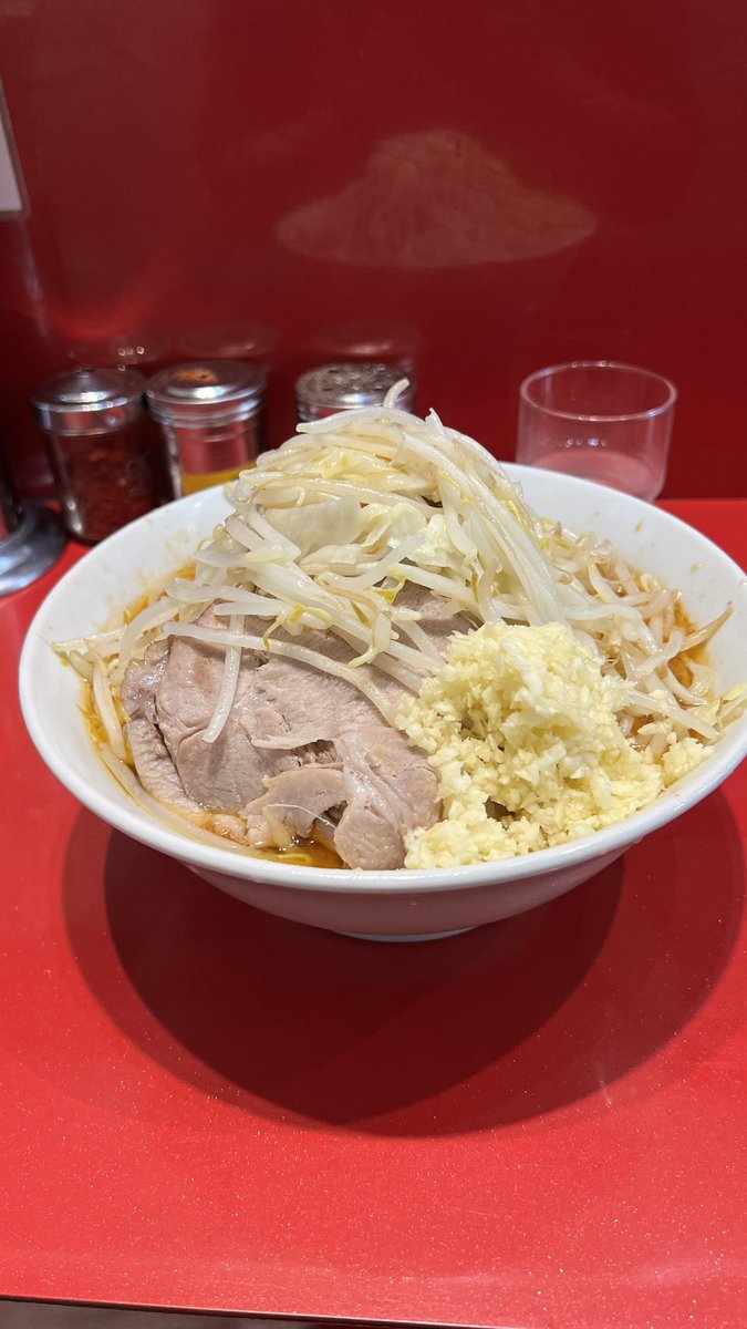 to2thefuture's tweet photo. 2026/04/16 木曜日
ラーメン二郎　西台駅前店へ
小ラーメン　¥990
SK ¥50
炙り　¥100を https://t.co/wYessapvPb