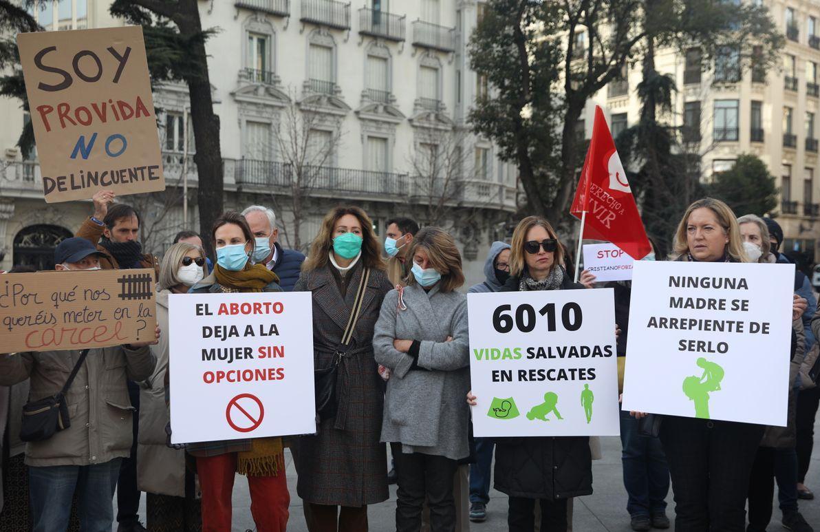 PeFuCas's tweet image. #Mentiras
-Abortan las pobres. Sí tuvieran elección y ayudas no lo harían 
-Hacen #GestaciónSubrogada las pobres. Sí tuvieran elección y ayudas no lo harían 
-El derecho a decidir no existe si no eres rica

#Verdades
-Feminismo patriarcal, eso que es hoy lo mismo que ayer.