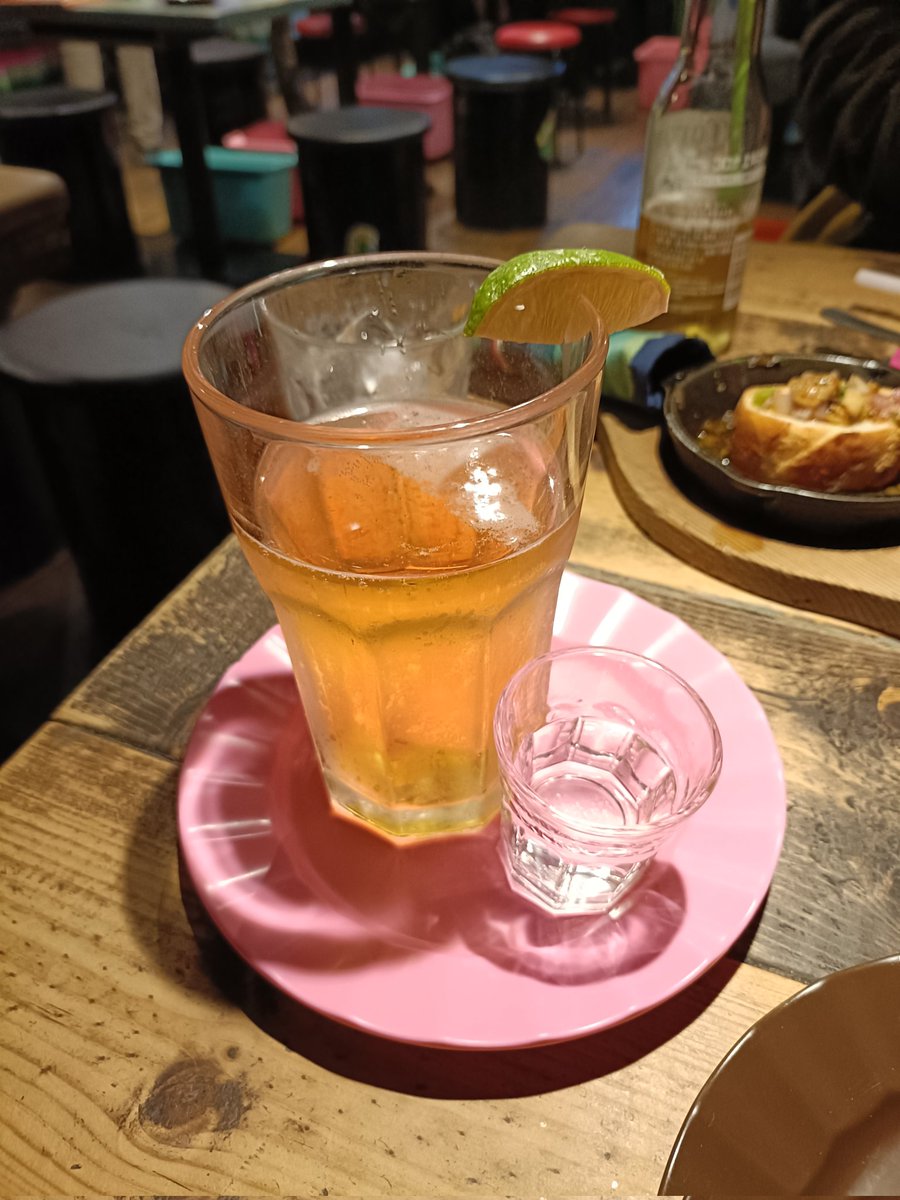 しげる tweet media