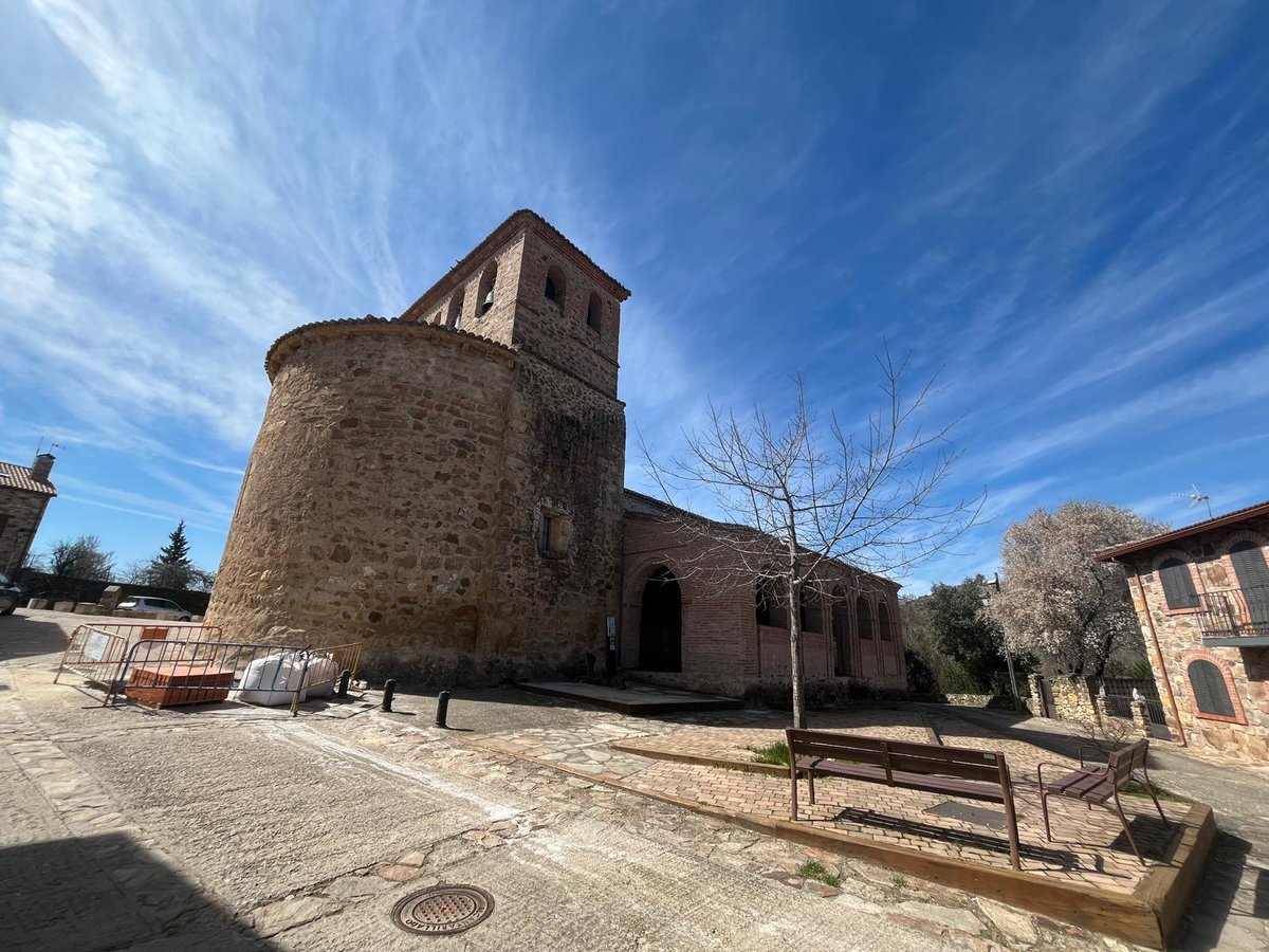 SierraNortecom's tweet image. ¿Sabes que encontraron joyas ocultas en la restauración de la iglesia de Prádena?😮 SierraNorte.com/iglesia-praden…

Ahora es posible verlas😍

#iglesia #religion #joyas #arquitectura #pueblo #patrimonio #escapadas #madrid #rural #sierrademadrid #SierraNorteMadrid #SierraNorteDeMadrid