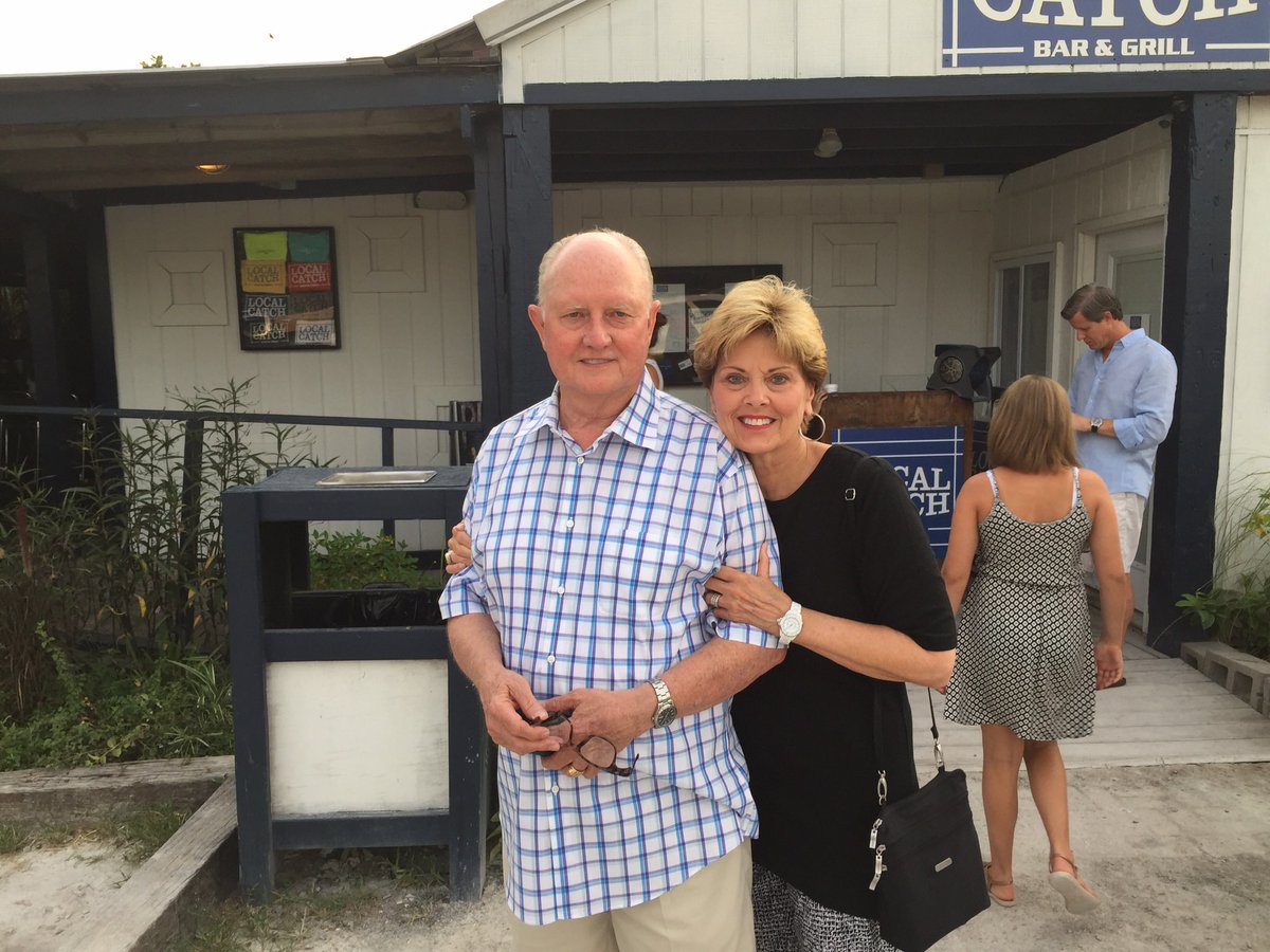 WWMcClyde's tweet photo. Our mother, Mary Carmyn, slept away on Monday at 12:01 p.m., surrounded by family. It's nigh impossible to describe the legacy of love and faith she leaves to us and her 7 grandchildren. Mom led a life of consequence, evidenced by the legion of lives she touched. https://t.co/SFScMGmoHW