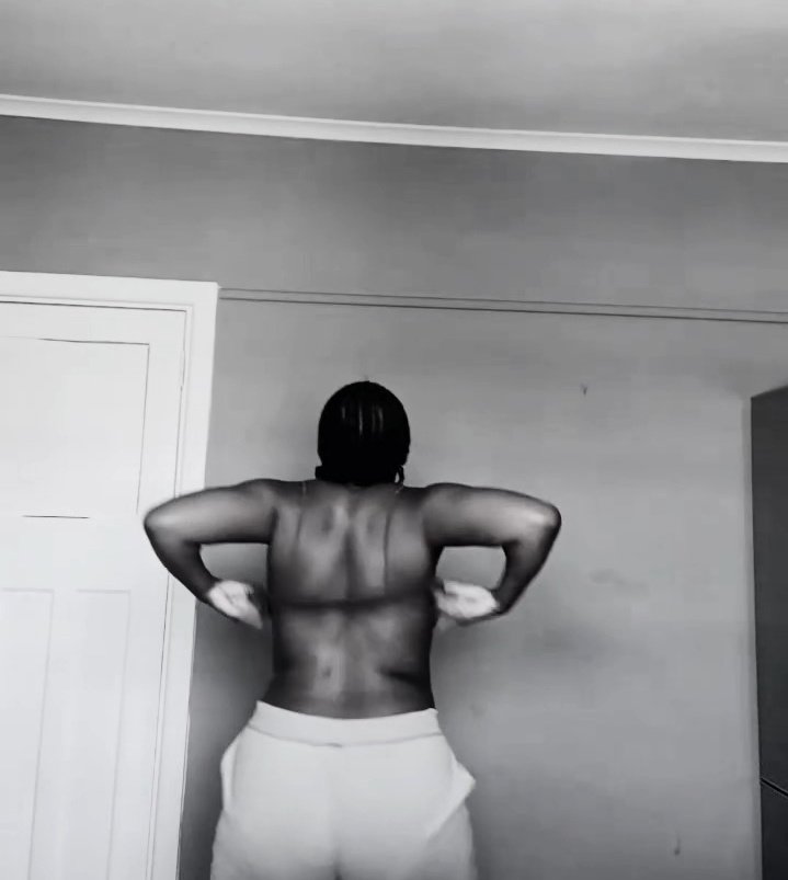 Mihlali 🤎✨️ tweet media