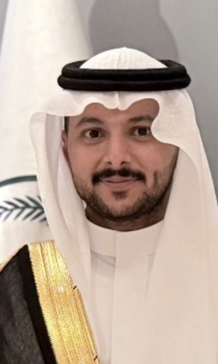 في ليلة عرس بهيج ..ماطر بالتهاني والتبريكات ومفعم بالمشاعر الفياضة فكان أيما احتفال يذكر؛للشيخ الأستاذ الدكتور عبدالله إبراهيم الطريقي بزواج ابنه (حكيم) على كريمة الشيخ راشد ردن البداح في قاعة اليمامة بالرياض وسط محفل شرفه عدد من أصحاب السمو الأمراء والوجهاء وكبار المشايخ ومحبيه.