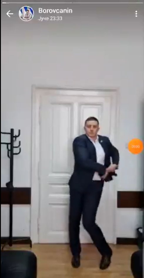 KARIJERNI BLOKADER tweet media