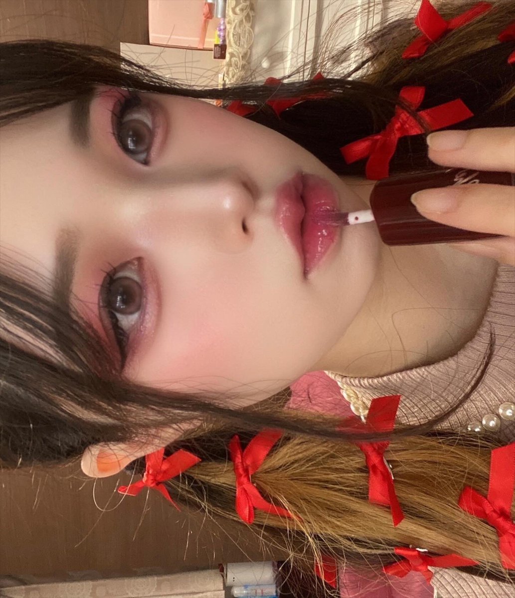 Arina❧💐☙ tweet media