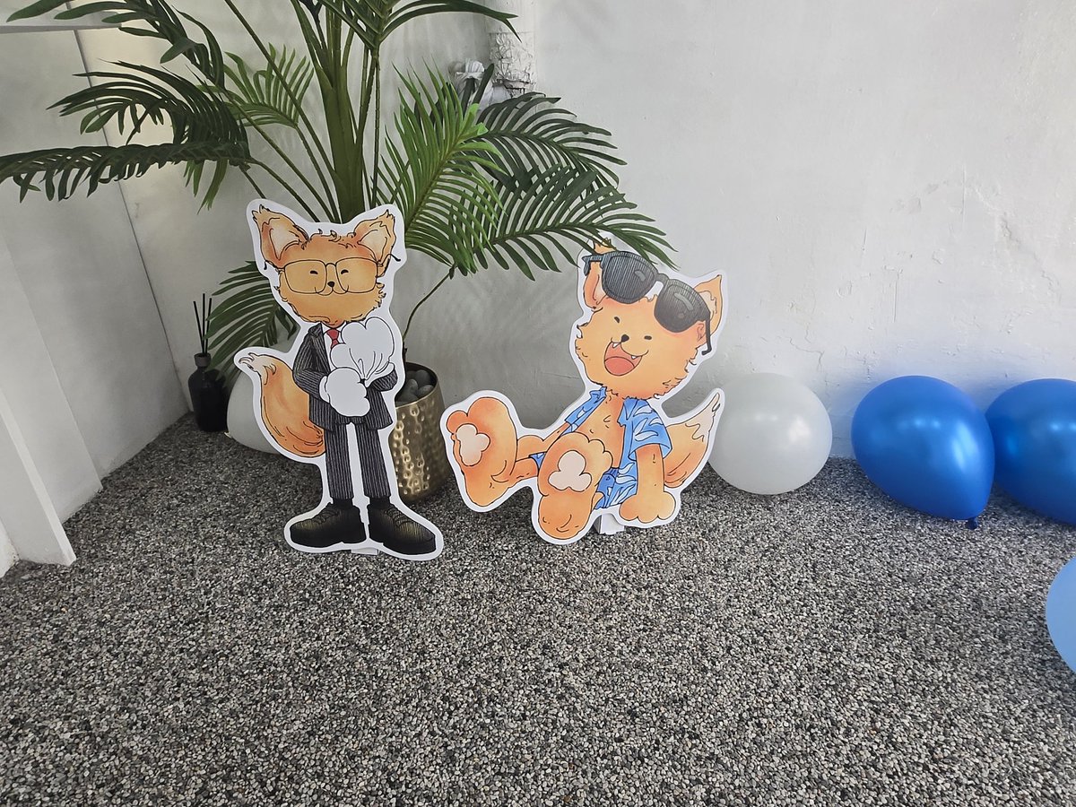 #엄기준
#DIVE_INTO_UKJ
#폭스다이빙클럽_회원모집
#HAPPY_KIJOON_DAY
새 프로필 사진으로 된 컵홀더 디자인도 너무 이쁘고 여우 캐릭터도 너무 귀여웠어요!
원래 셀카나 사진 잘 안찍는데 네컷까지 야무지게 찍고 왔습니다ㅎㅎ
카페 열어주셔서 감사해요!
배우님 미리 생일 축하드립니다♡