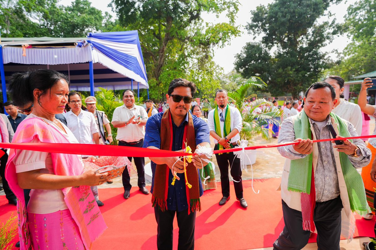 SangmaConrad's tweet photo. Inaugurated the Dalu Block Integrated Development Complex at Barengapara under Dalu C&RD Block, West Garo Hills.

Block offices are the first point of service delivery for our citizens, and strengthening these grassroots institutions is key to ensuring that development reaches every household. This new complex will function as a one-stop centre for governance and service delivery, bringing multiple departments under one roof and benefiting over 12,000 households and more than 30,000 people in the area.

This initiative is part of our broader commitment to strengthening last-mile governance and empowering local institutions across the State. 

Urge the officers and staff to serve the people with compassion and commit to make a difference in people’s lives.